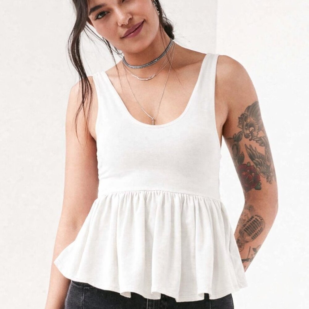 Trully Madly Deeply peplum cream cotton tank top/blouse Sz S